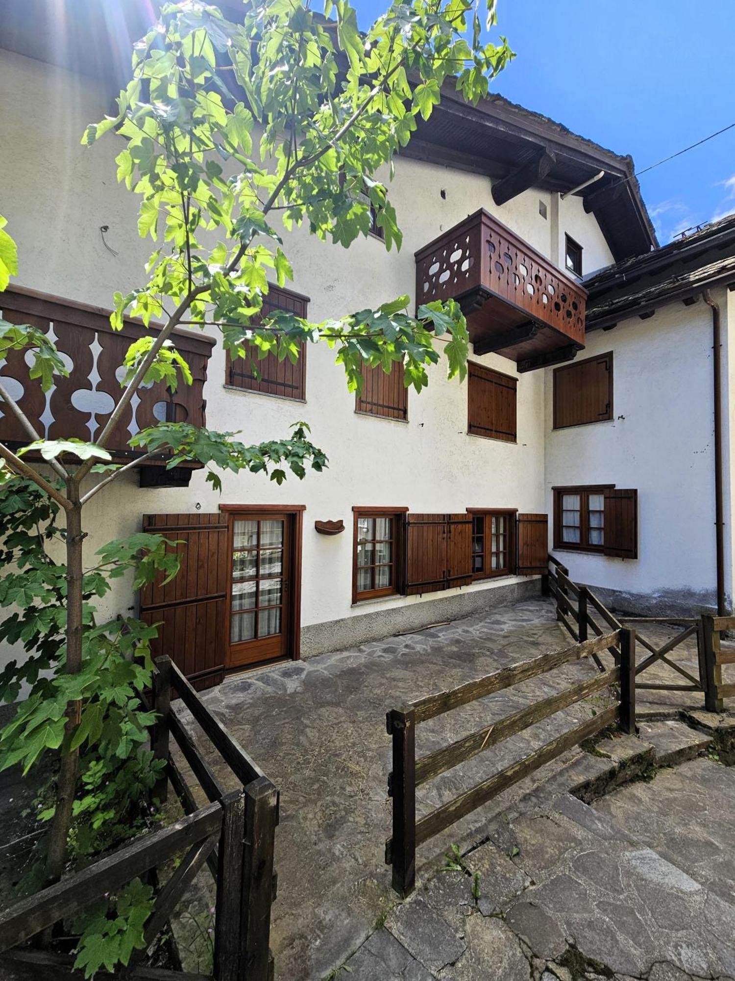 Maison Les Amis Du Bois Курмайор Экстерьер фото